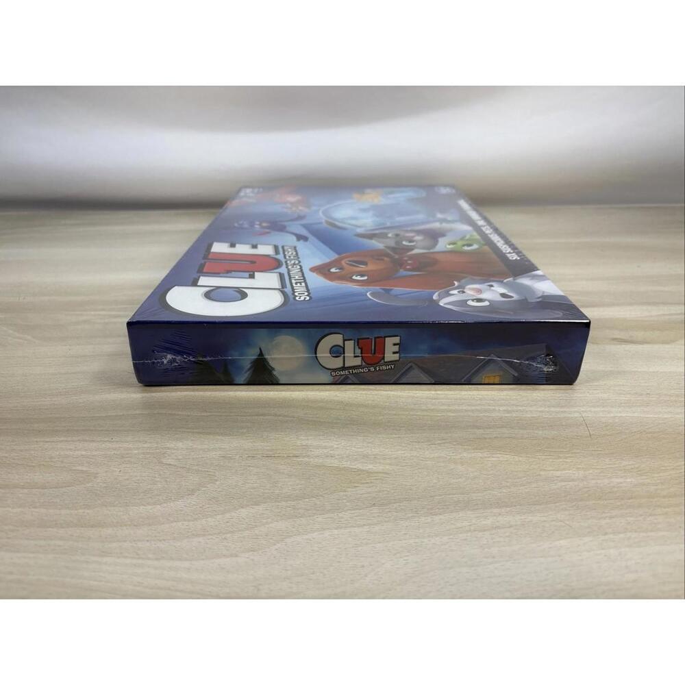 CLUE SOMETHINGS FISHY HASBRO BOARDGAME E9672 PET EDITION BRAND NEW SEALED!!! - Picture 6 of 6
